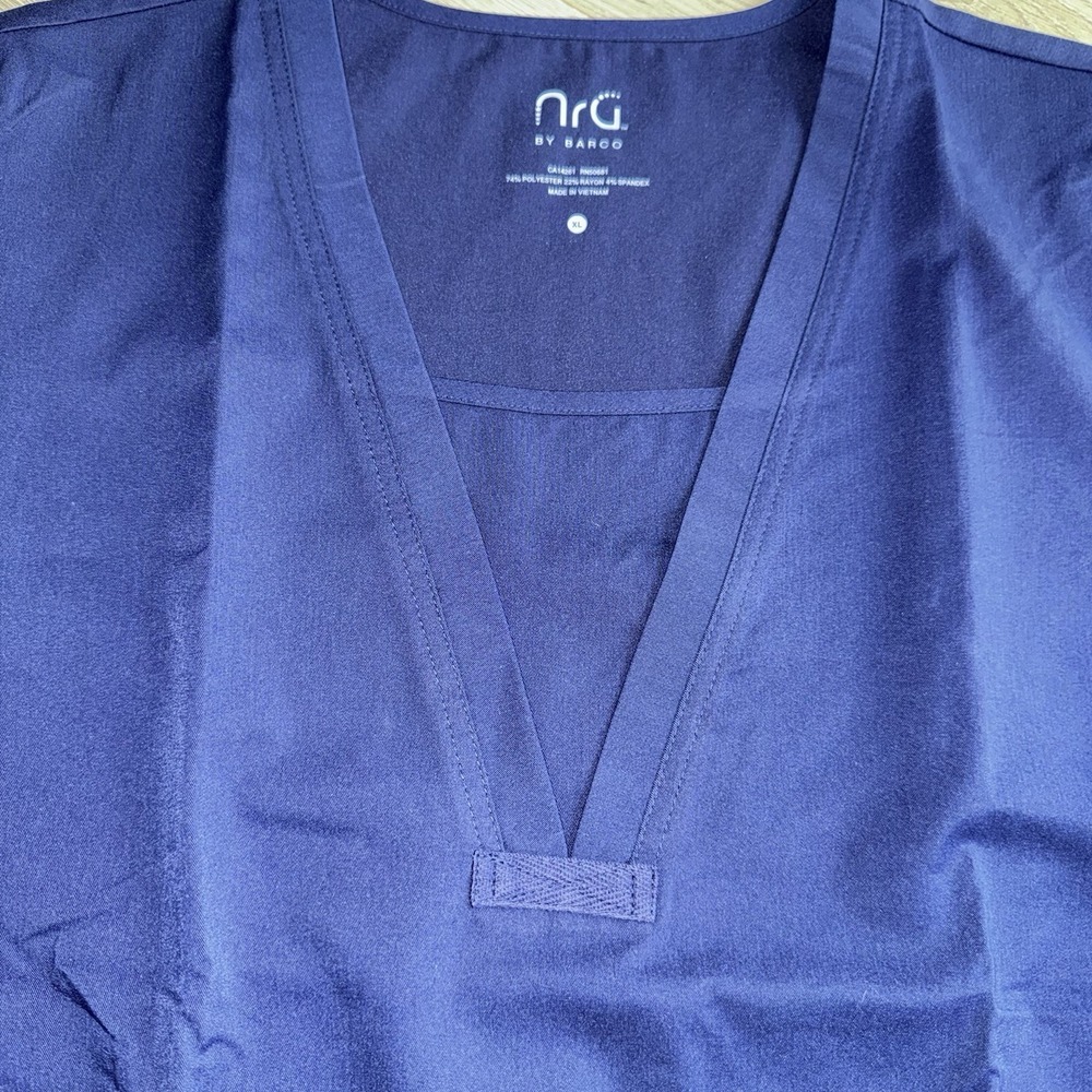 NRG By Barco Women's Scrub Top Navy Blue Size XL V Neck - Picture 3 of 8